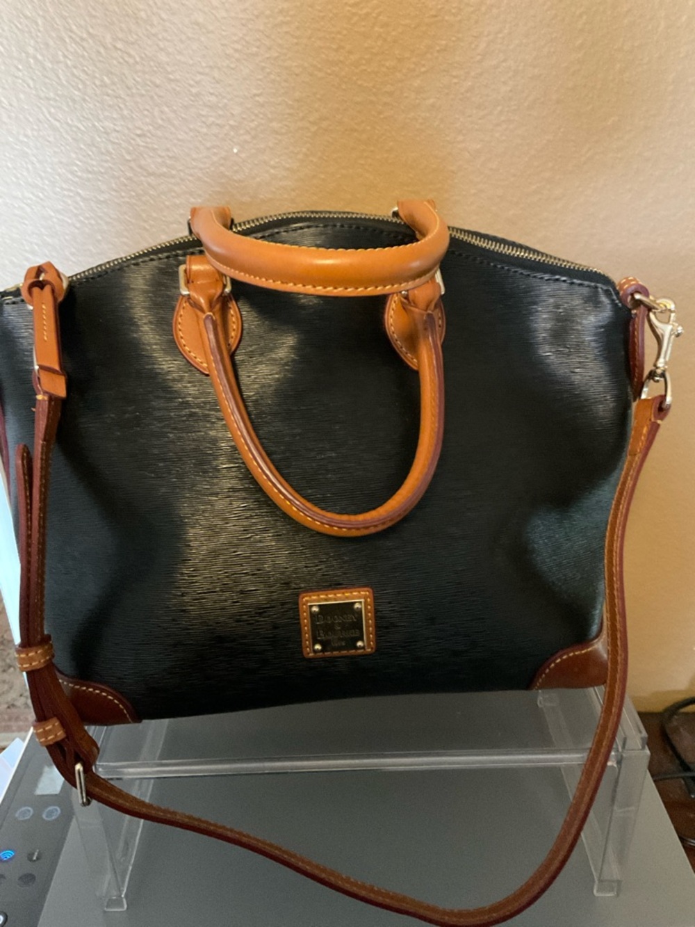 Dooney & Bourke Black Genuine Leather Adjustable Straps Satchel Bag Style 7S668